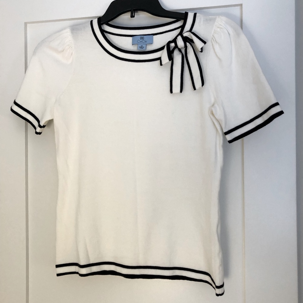 Women’s short sleeve sweater top by CeCe